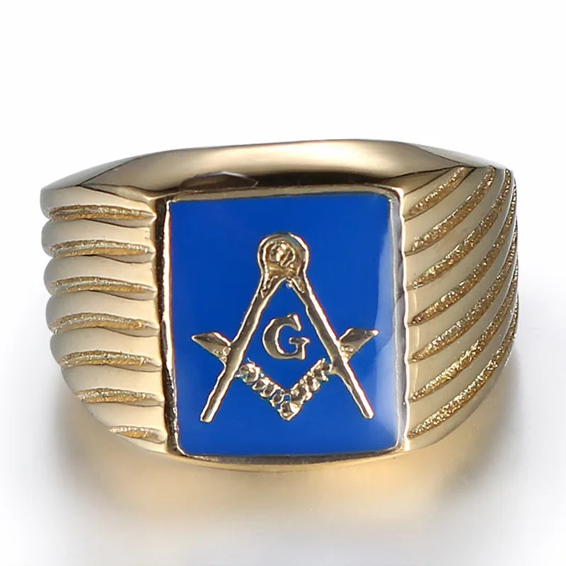 Front of blue square Masonic ring with horizontal shoulder ribs