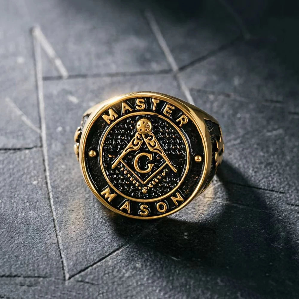 Front of gold-tone Master Mason ring with Square and Compasses